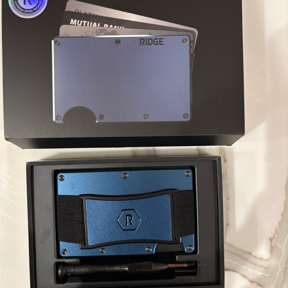 Ridge Blue Metal Wallet